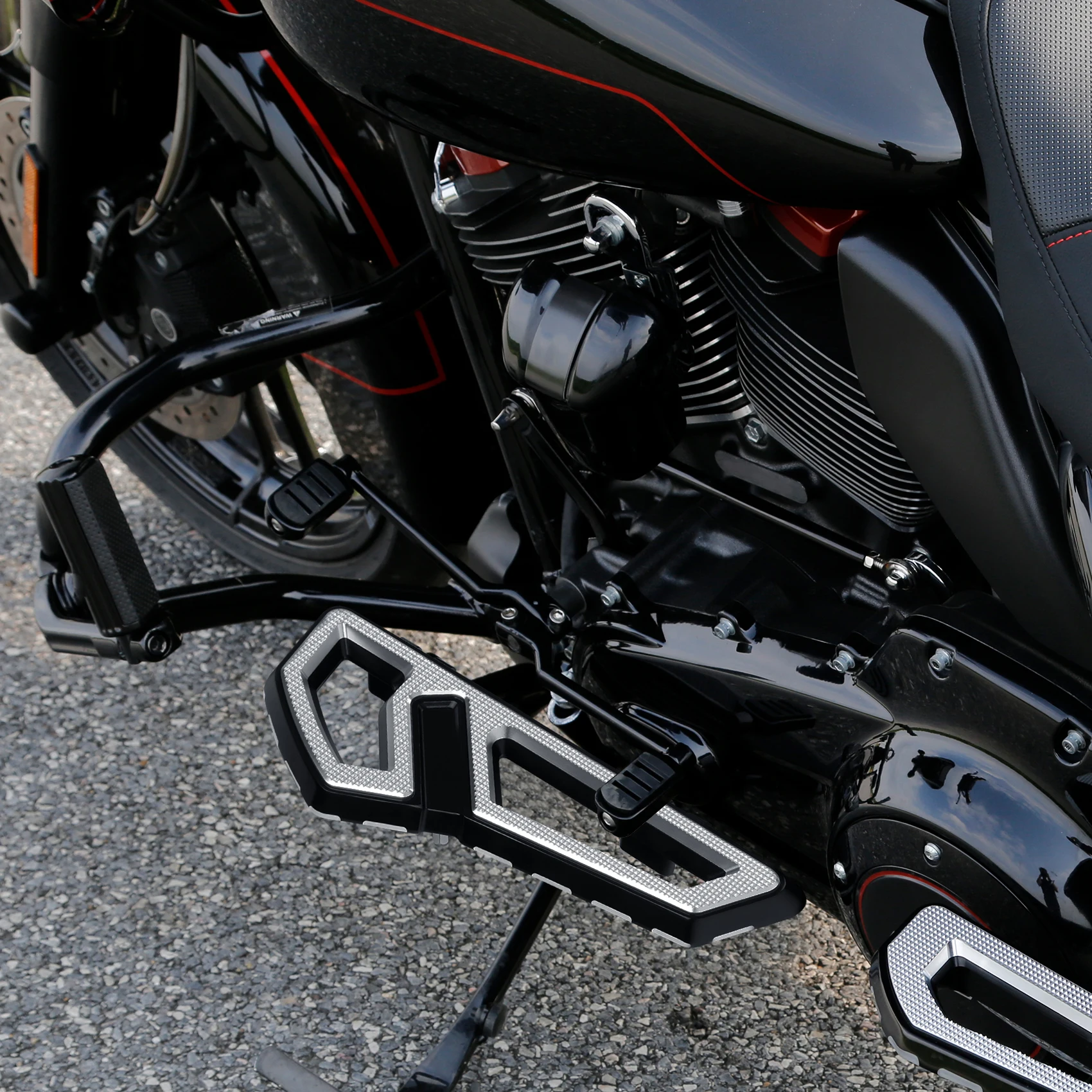 Floorboard Footboard For Harley Touring Street Glide ST Road King Special 2000-2023 Softail Fat Boy Trike Rider
Floorboard Footboard For Harley Touring Street Glide ST Road King Special 2000-2023 Softail Fat Boy Trike Rider