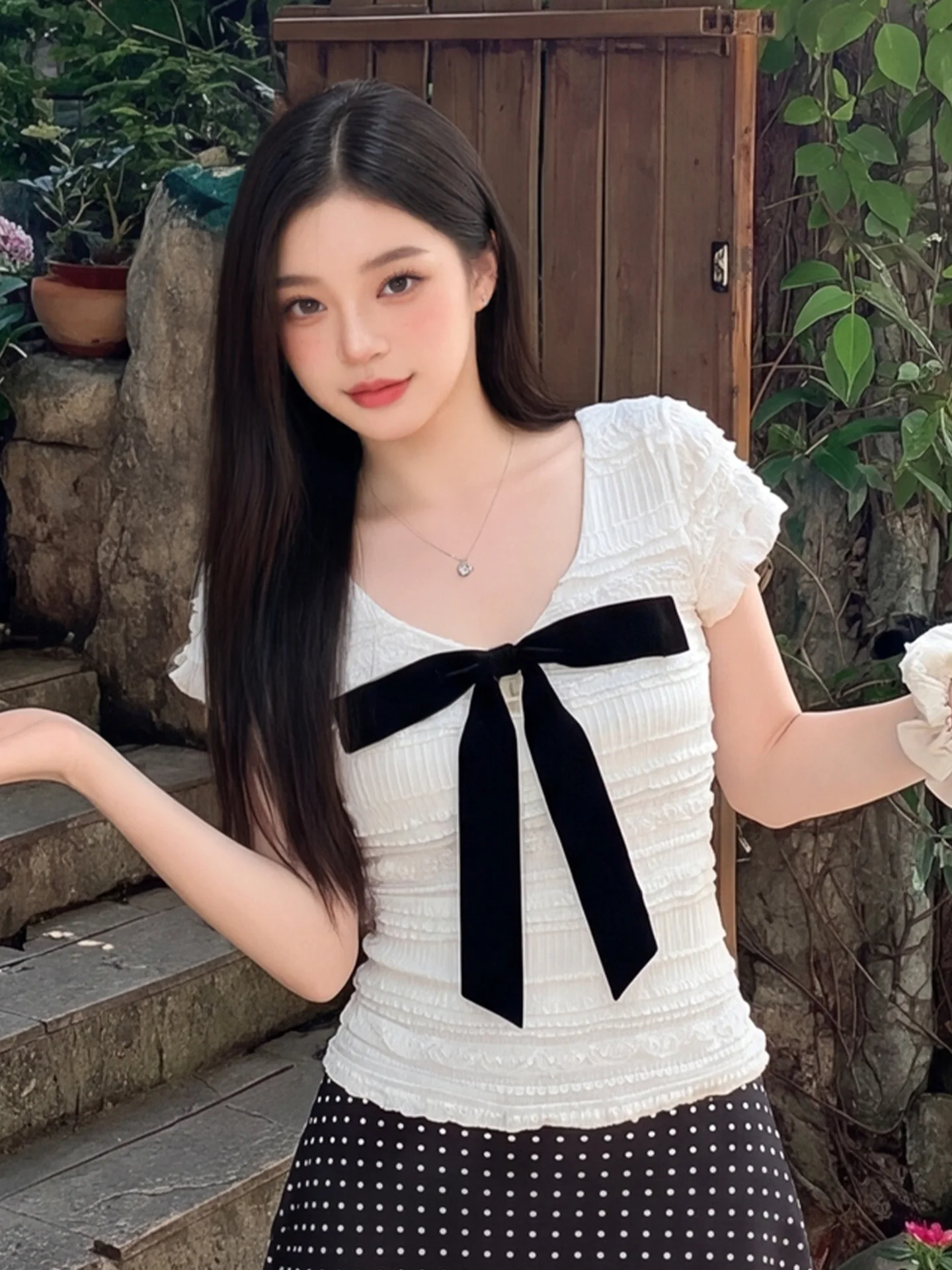 Sweet Style round Neck Lace Shirt Women's Short Sleeve Slim Fit Summer New Style Knot Shirt City Walk Casual Wear
Sweet Style round Neck Lace Shirt Women's Short Sleeve Slim Fit Summer New Style Knot Shirt City Walk Casual Wear