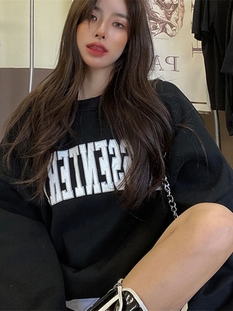 Korean Chic Hoodies Women Casual Oversized Tops O-neck Long Sleeve Streetwear Letter Printing Y2k Sweatshirts 2024 Ropa Mujer
Korean Chic Hoodies Women Casual Oversized Tops O-neck Long Sleeve Streetwear Letter Printing Y2k Sweatshirts 2024 Ropa Mujer