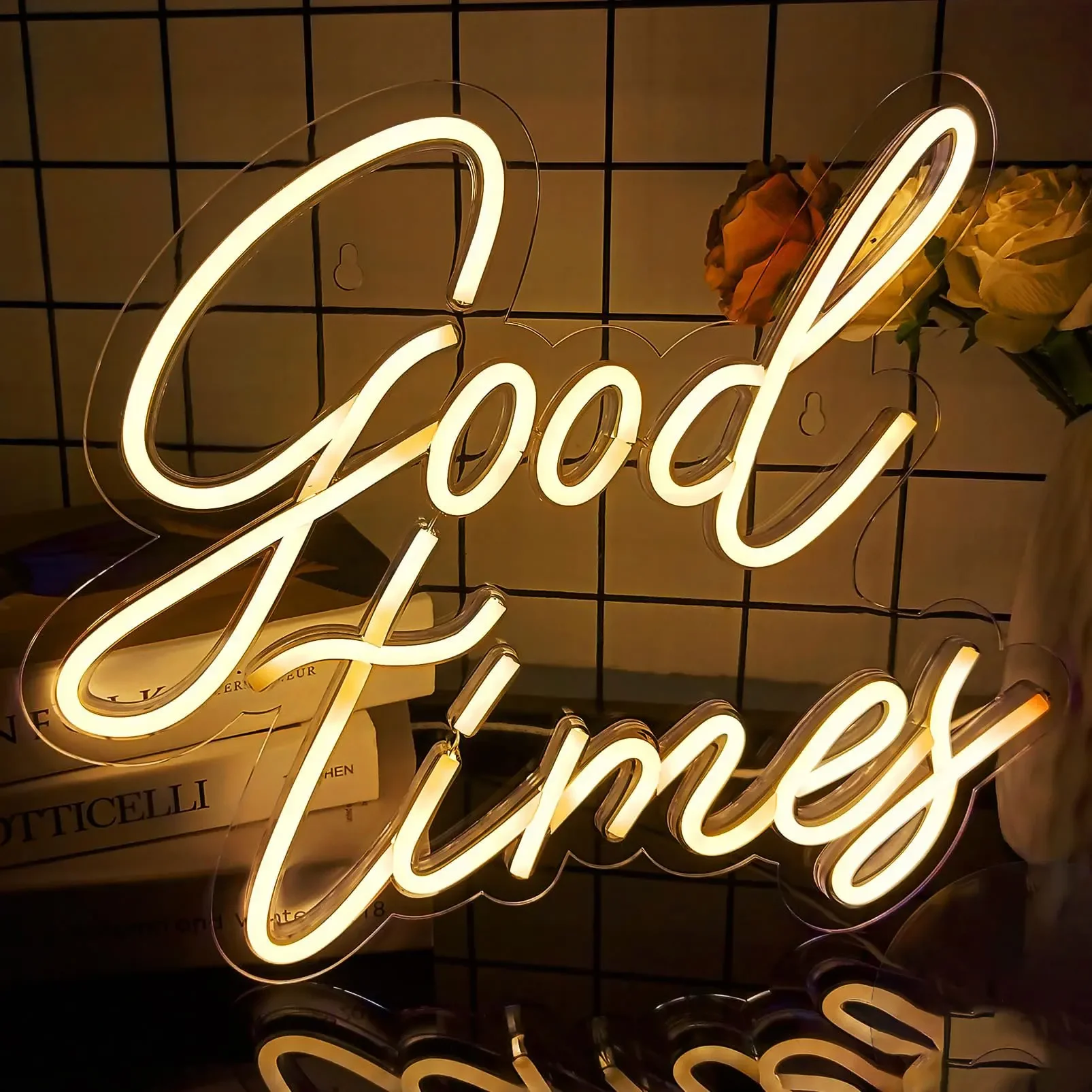  Светодиодная неоновая вывеска Good Times с USB-питанием и регулировкой яркости для игровой комнаты, спальни, бара, гостиной, подарок на день рождения, декор для стен
Светодиодная неоновая вывеска Good Times с USB-питанием и регулировкой яркости для игровой комнаты, спальни, бара, гостиной, подарок на день рождения, декор для стен
