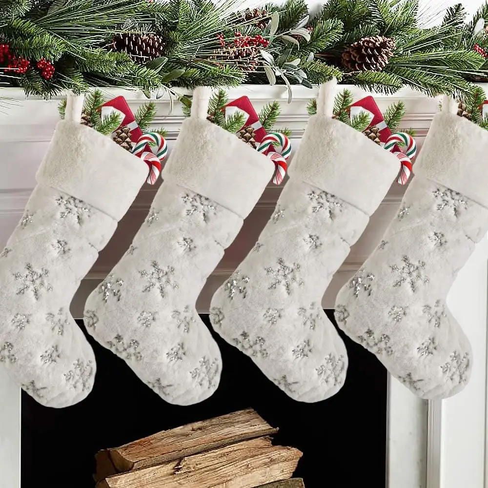 Happy forest Christmas socks 4 packs of 19 inches, large artificial fur with silver sequins and snowflakes.
Happy forest Christmas socks 4 packs of 19 inches, large artificial fur with silver sequins and snowflakes.