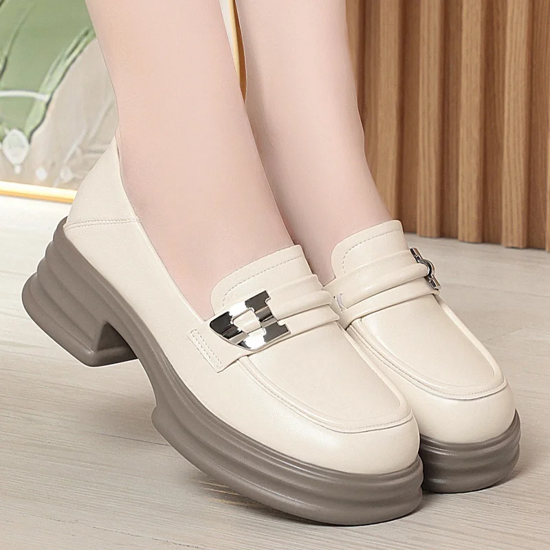 Casual Small Leather Shoes Spring Autumn New Women's Single Shoes Thick Heel Thick Sole Round Toe Loafers Soft Sole Comfortable
Casual Small Leather Shoes Spring Autumn New Women's Single Shoes Thick Heel Thick Sole Round Toe Loafers Soft Sole Comfortable