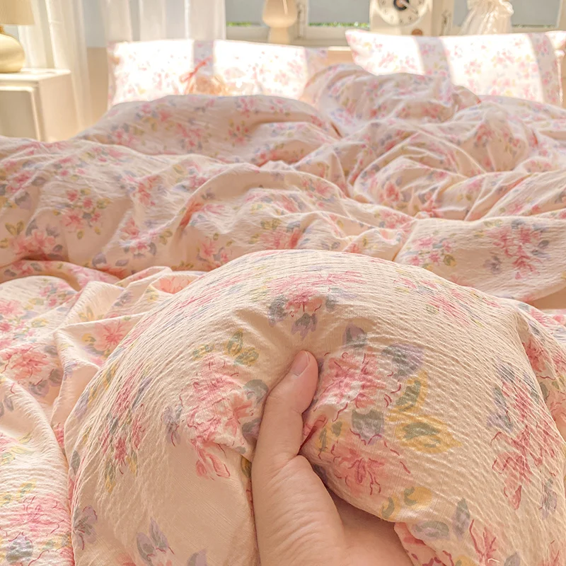 Floral Style Duvet Cover Breathable Quilts Cover Single/Double/Queen Size Comforter Cover Home Bedding (Pillowcase Need Order)
Floral Style Duvet Cover Breathable Quilts Cover Single/Double/Queen Size Comforter Cover Home Bedding (Pillowcase Need Order)