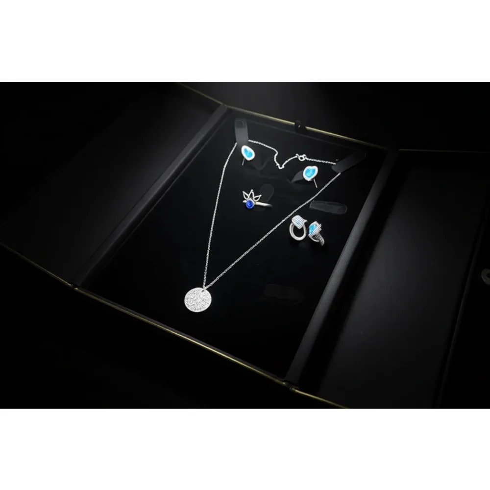 Набор: серьги, кольцо, ожерелье, браслет в подарочной упаковке
Набор: серьги, кольцо, ожерелье, браслет в подарочной упаковке