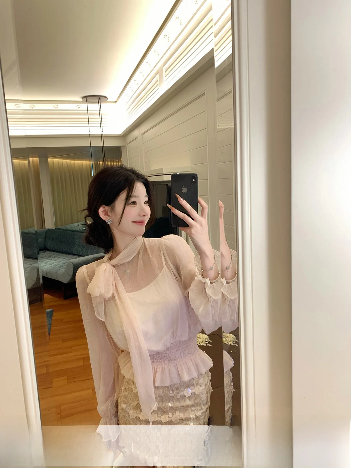 YOLI Alice Inspired Chiffon Top Women's Spring Ele Sle Versatile Slimming Long Sve Peach Color Bow Tie Blouse
YOLI Alice Inspired Chiffon Top Women's Spring Ele Sle Versatile Slimming Long Sve Peach Color Bow Tie Blouse