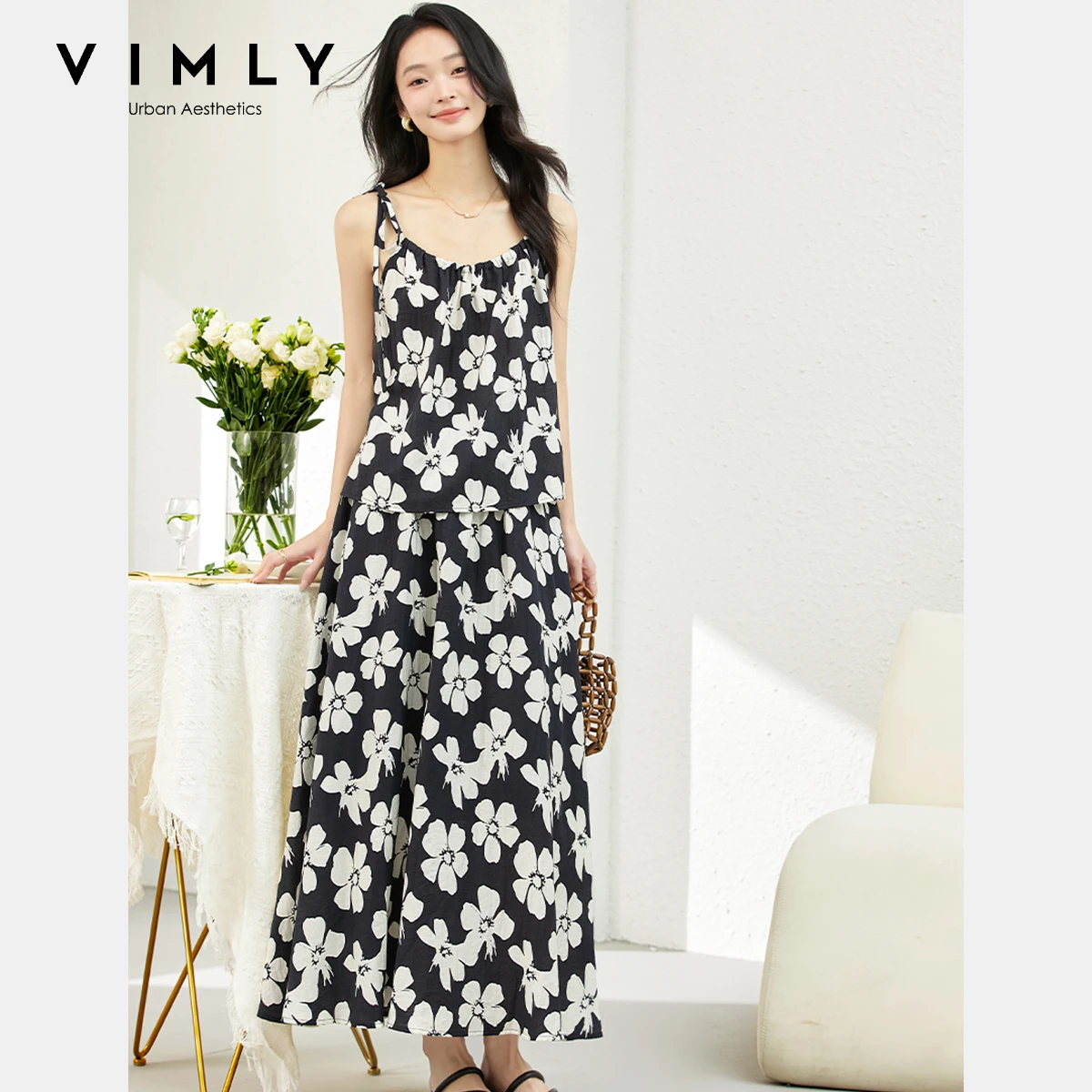 VIMLY Flower Set Women's Summer Vacation Outfits 2025 Suspender Printing Top A-line Elastic Waist Skirt Woman Clothing Set A1925
VIMLY Flower Set Women's Summer Vacation Outfits 2025 Suspender Printing Top A-line Elastic Waist Skirt Woman Clothing Set A1925