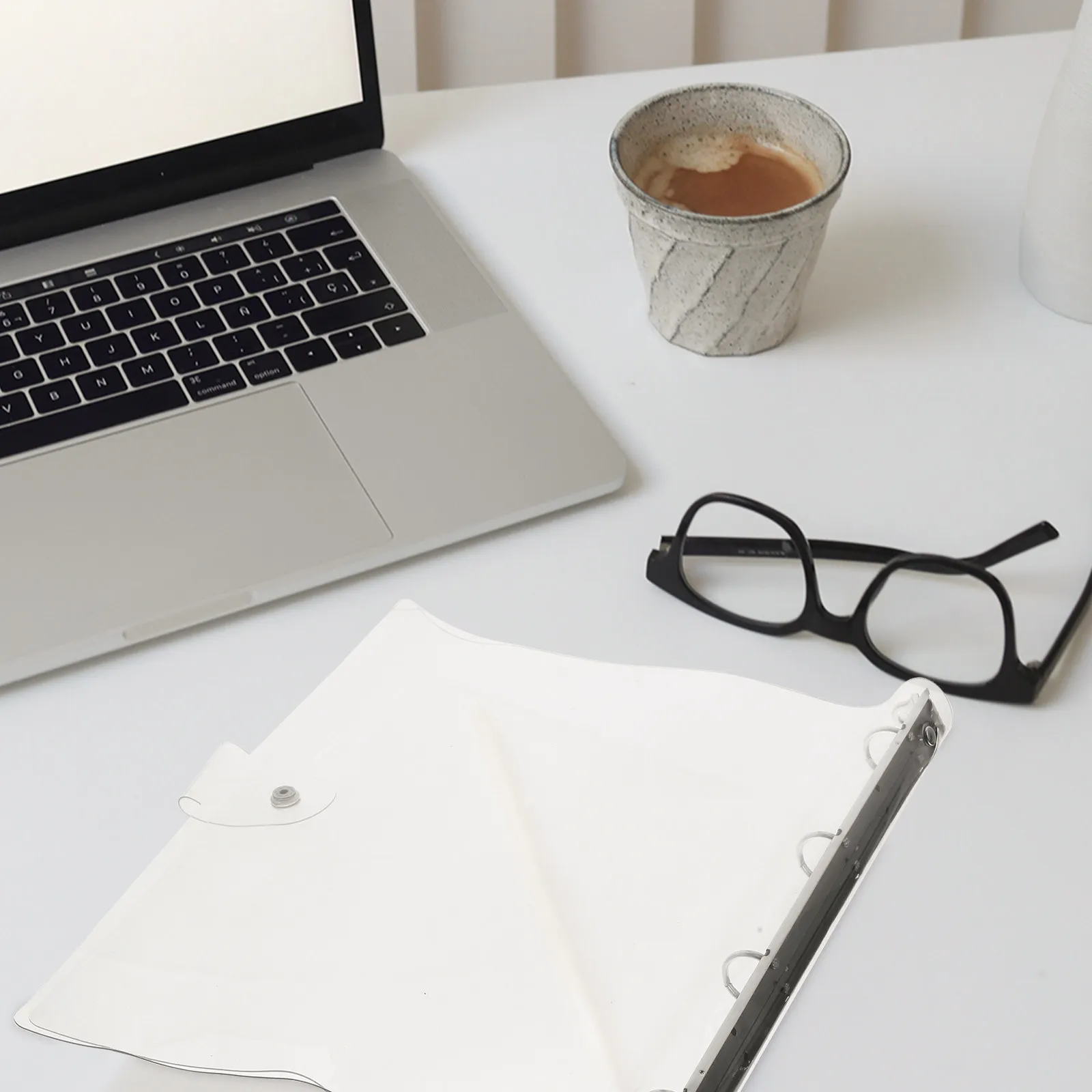 Binder Transparent Notebook Cover Plastic A4 Scrapbook Loose-Leaf Notebook Shell Clear Plastic Planner Binder Office Supplies
Binder Transparent Notebook Cover Plastic A4 Scrapbook Loose-Leaf Notebook Shell Clear Plastic Planner Binder Office Supplies