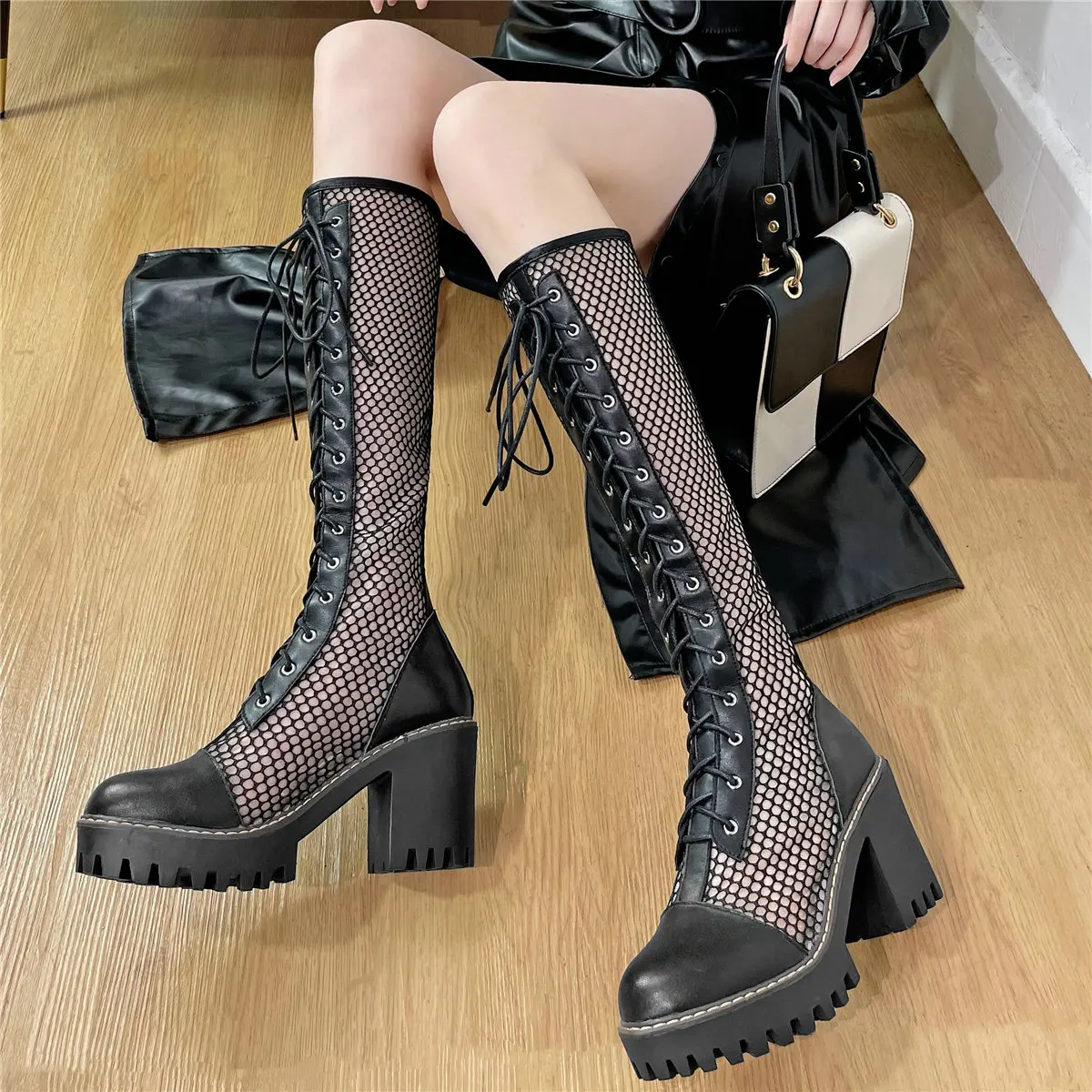 High Heel Gladiator Sandals Women Lace Up Genuine Leather Knee High Boots Female Summer Thigh High Platform Pumps Casual Shoes
High Heel Gladiator Sandals Women Lace Up Genuine Leather Knee High Boots Female Summer Thigh High Platform Pumps Casual Shoes