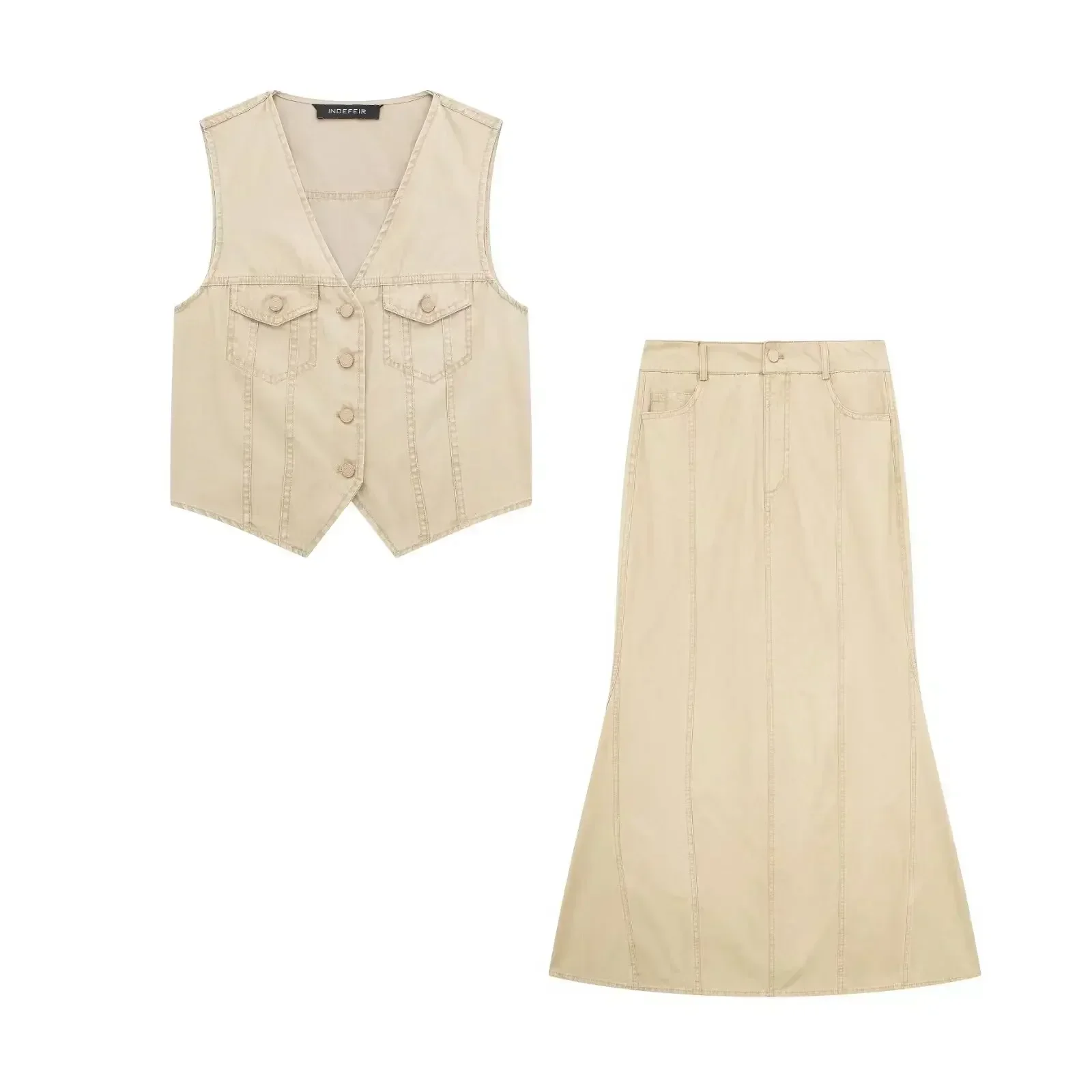 Women's 2024 Fashion Flip Decoration Gradient Effect Short V-neck Vest Retro Sleeveless Button Women's Tank Top Unique Top
Women's 2024 Fashion Flip Decoration Gradient Effect Short V-neck Vest Retro Sleeveless Button Women's Tank Top Unique Top
