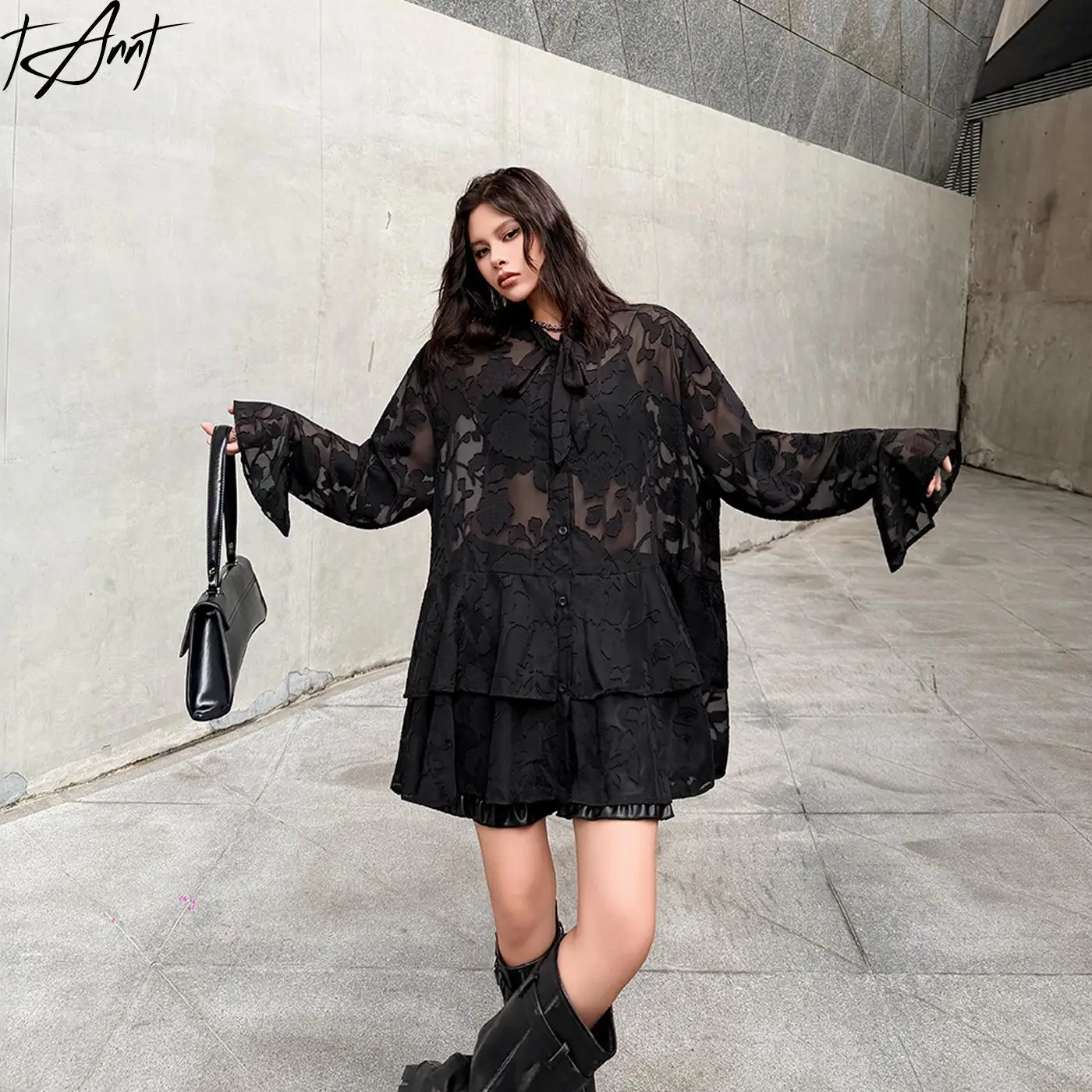 French temperament slightly transparent lace long-sleeved shirt dress women's summer bow loose dress
French temperament slightly transparent lace long-sleeved shirt dress women's summer bow loose dress
