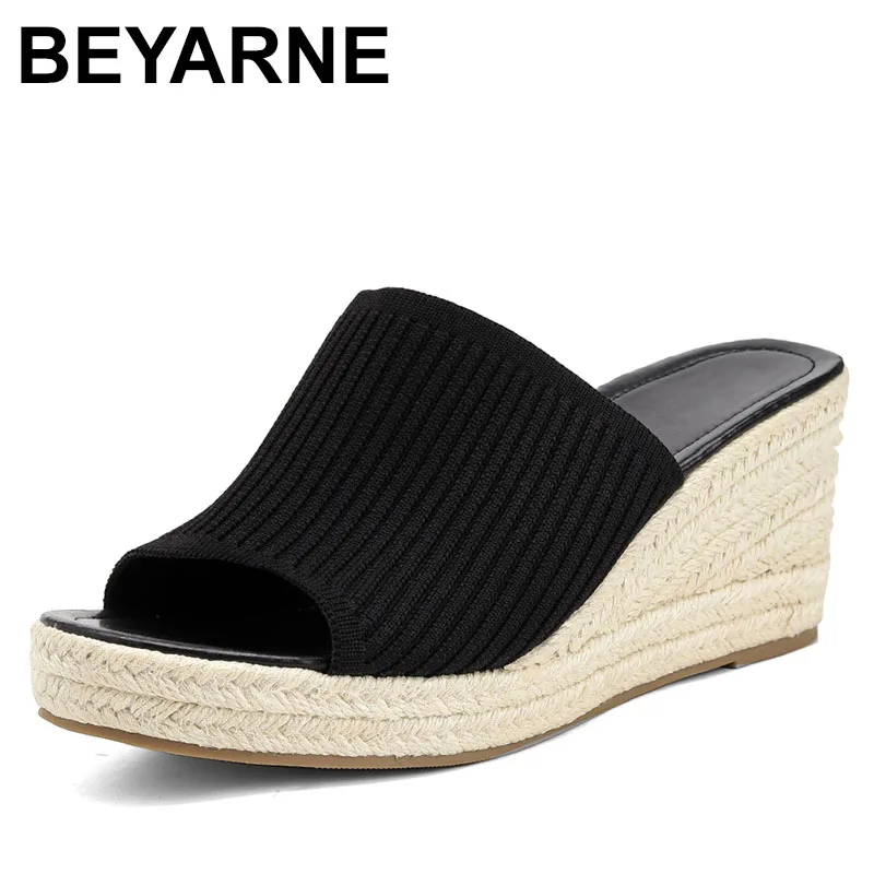 Модные пикантные женские туфли на каблуке, плетеные тапочки из конского волоса на танкетке с открытым носком, размер 35-43
Модные пикантные женские туфли на каблуке, плетеные тапочки из конского волоса на танкетке с открытым носком, размер 35-43