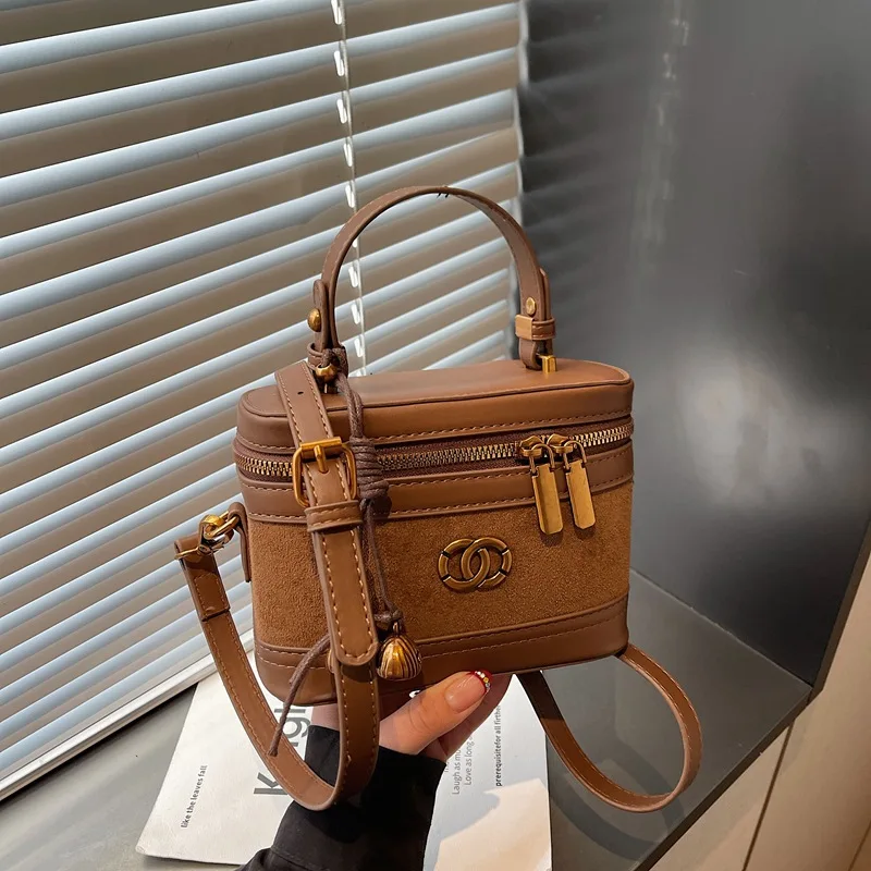 2025 Curated Shoulder Bag, Hybrid Convertible Crossbody Purse for Women, Textured Vegan Leather Day to Night Carryall
2025 Curated Shoulder Bag, Hybrid Convertible Crossbody Purse for Women, Textured Vegan Leather Day to Night Carryall