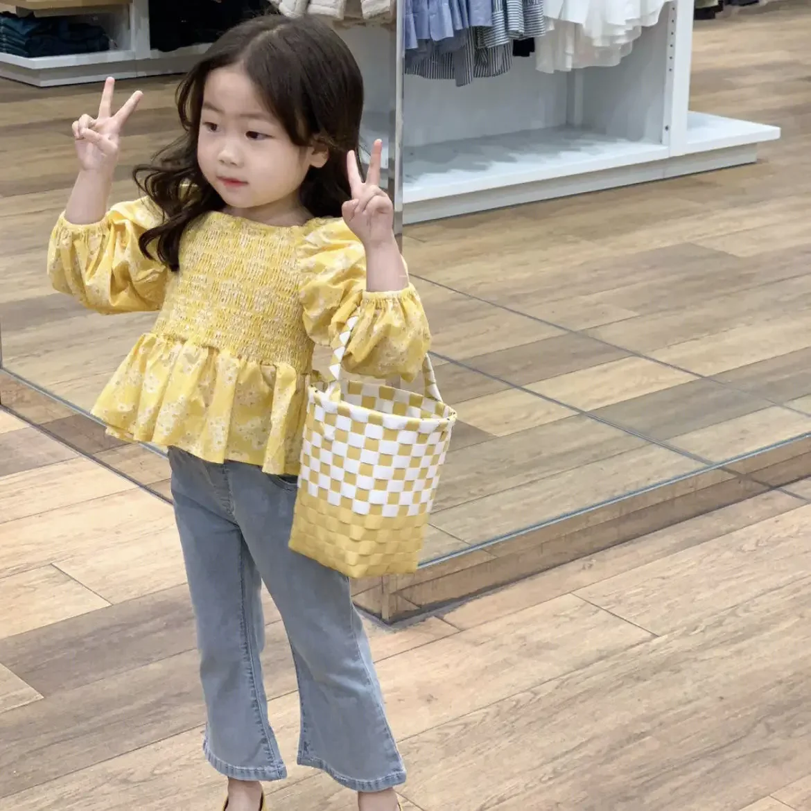 Children's Bubble-sleeved Shirt Jeans 2PCS Set Summer Child Long-sleeved Shirt Pants Set Baby Girls Spring Clothing Suit
Children's Bubble-sleeved Shirt Jeans 2PCS Set Summer Child Long-sleeved Shirt Pants Set Baby Girls Spring Clothing Suit