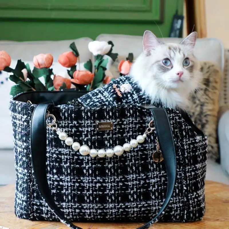 Luxury Shoulder Bags Fashion Pet Bag Outcropping Closed Concealed Cat Teddy One-shoulder Hand-held Bag
Luxury Shoulder Bags Fashion Pet Bag Outcropping Closed Concealed Cat Teddy One-shoulder Hand-held Bag