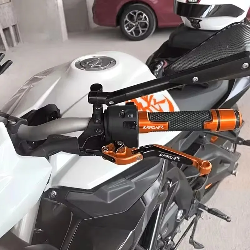 Аксессуары модифицированные рычаги тормозной муфты мотоцикла для 1290 Super Duke R SuperDuke R 2014 2015 2016 2017 2018 - 2021
Аксессуары модифицированные рычаги тормозной муфты мотоцикла для 1290 Super Duke R SuperDuke R 2014 2015 2016 2017 2018 - 2021