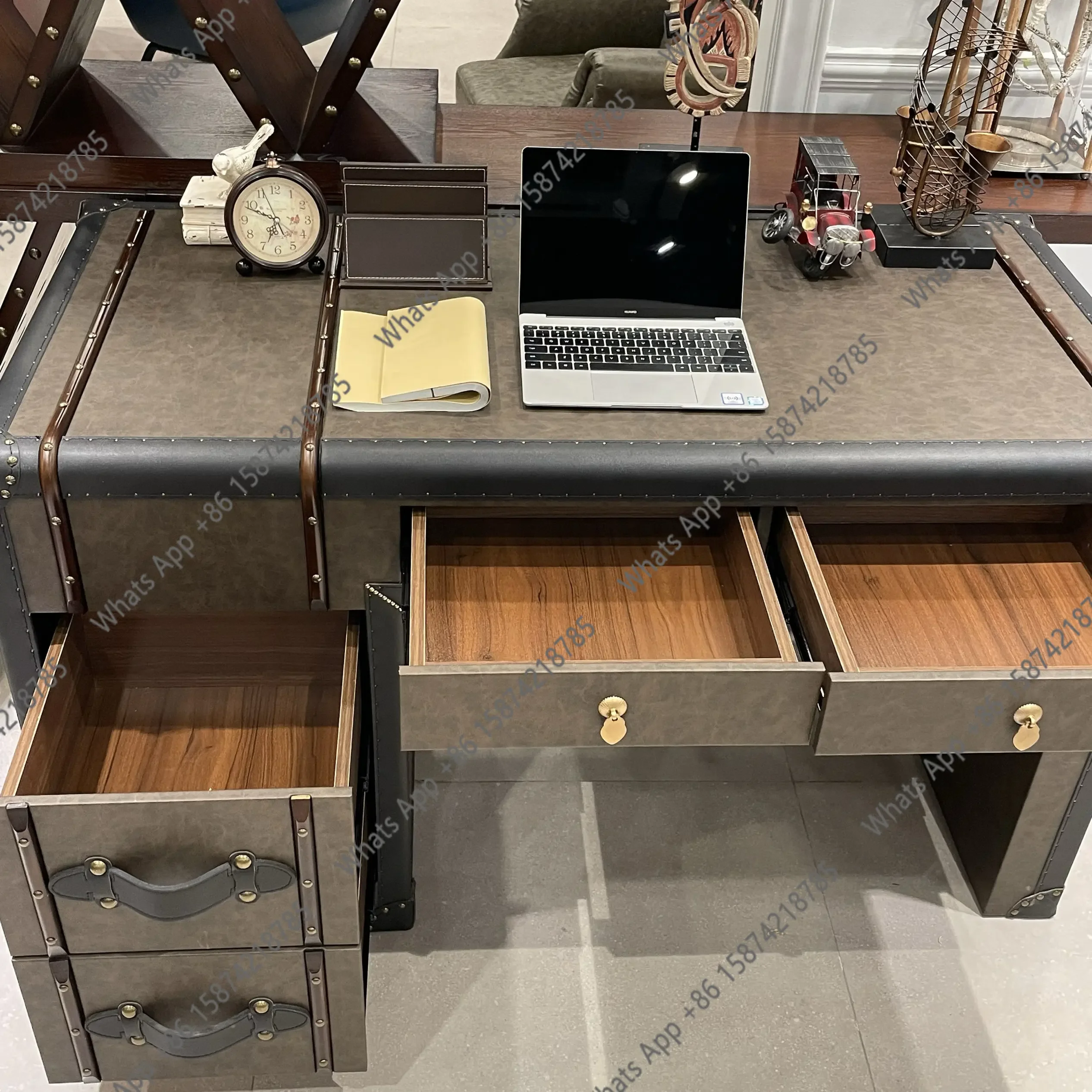 Iu American Retro Second-hand President Desk Solid Wood Desk European High-end Boss Desk And Chair Combination Study ComputerLiv
Iu American Retro Second-hand President Desk Solid Wood Desk European High-end Boss Desk And Chair Combination Study ComputerLiv