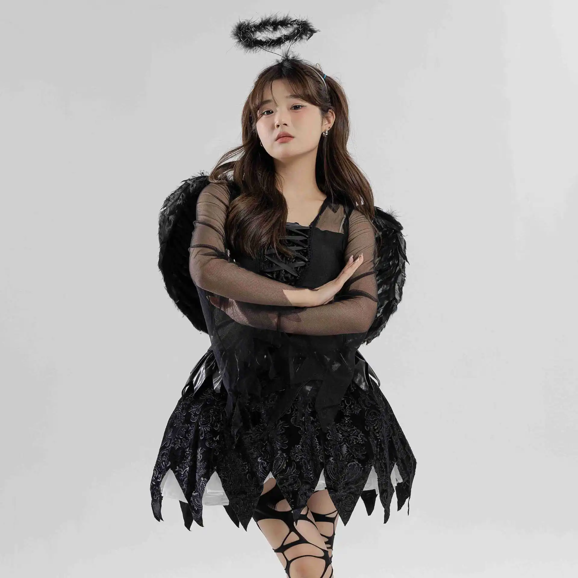 Костюм ведьмы Bla Angel Devil с головным убором, одежда для выступлений на Хэллоуин, женская одежда Faion, сценический наряд
Костюм ведьмы Bla Angel Devil с головным убором, одежда для выступлений на Хэллоуин, женская одежда Faion, сценический наряд