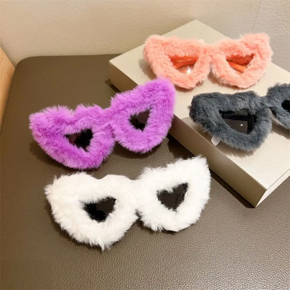 Gift Creative Furry Sunglasses Vintage Anti-UV Decorative Sun Glasses Comfortable Heart Shaped Women Sunglasses Party Props
Gift Creative Furry Sunglasses Vintage Anti-UV Decorative Sun Glasses Comfortable Heart Shaped Women Sunglasses Party Props