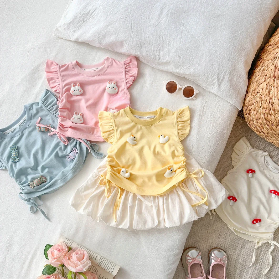 2026 Summer New Style Girls' Round Neck T-shirt Flying Sleeves Sweet and Fashion Sleeveless Top Clothes
2026 Summer New Style Girls' Round Neck T-shirt Flying Sleeves Sweet and Fashion Sleeveless Top Clothes