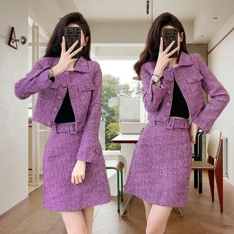 Autumn and Winter New Fashion Socialite Slim Fit Long Sleeved Short Jacket Half Body Short Skirt Two-piece Set for Women
Autumn and Winter New Fashion Socialite Slim Fit Long Sleeved Short Jacket Half Body Short Skirt Two-piece Set for Women