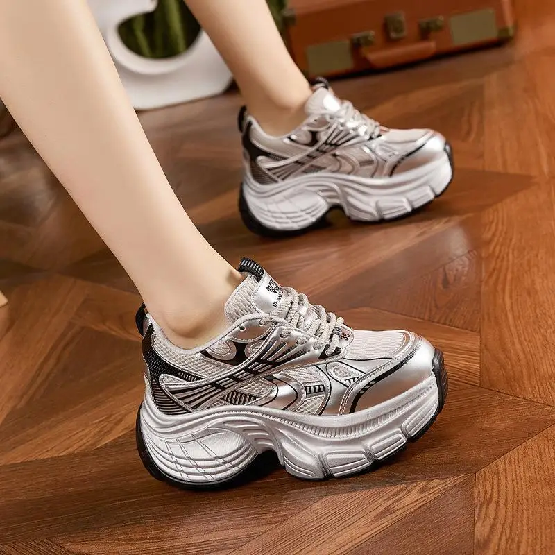 Sporty Dad Shoes Women's Mesh Uppers Thick Heel Heightening PU Leather round Toe Casual Fashion Flat Heel Color Block Design
Sporty Dad Shoes Women's Mesh Uppers Thick Heel Heightening PU Leather round Toe Casual Fashion Flat Heel Color Block Design