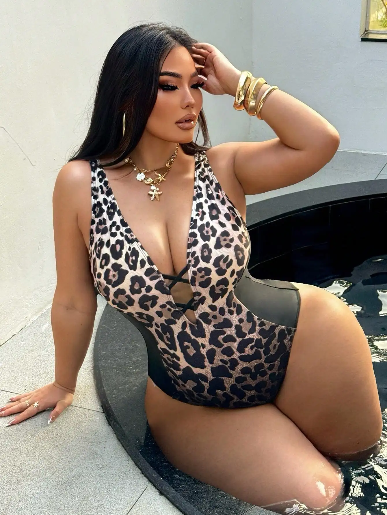 Plus Size Leopard Print Crossover Hollow Out One Piece Swimsuit For Women
Plus Size Leopard Print Crossover Hollow Out One Piece Swimsuit For Women