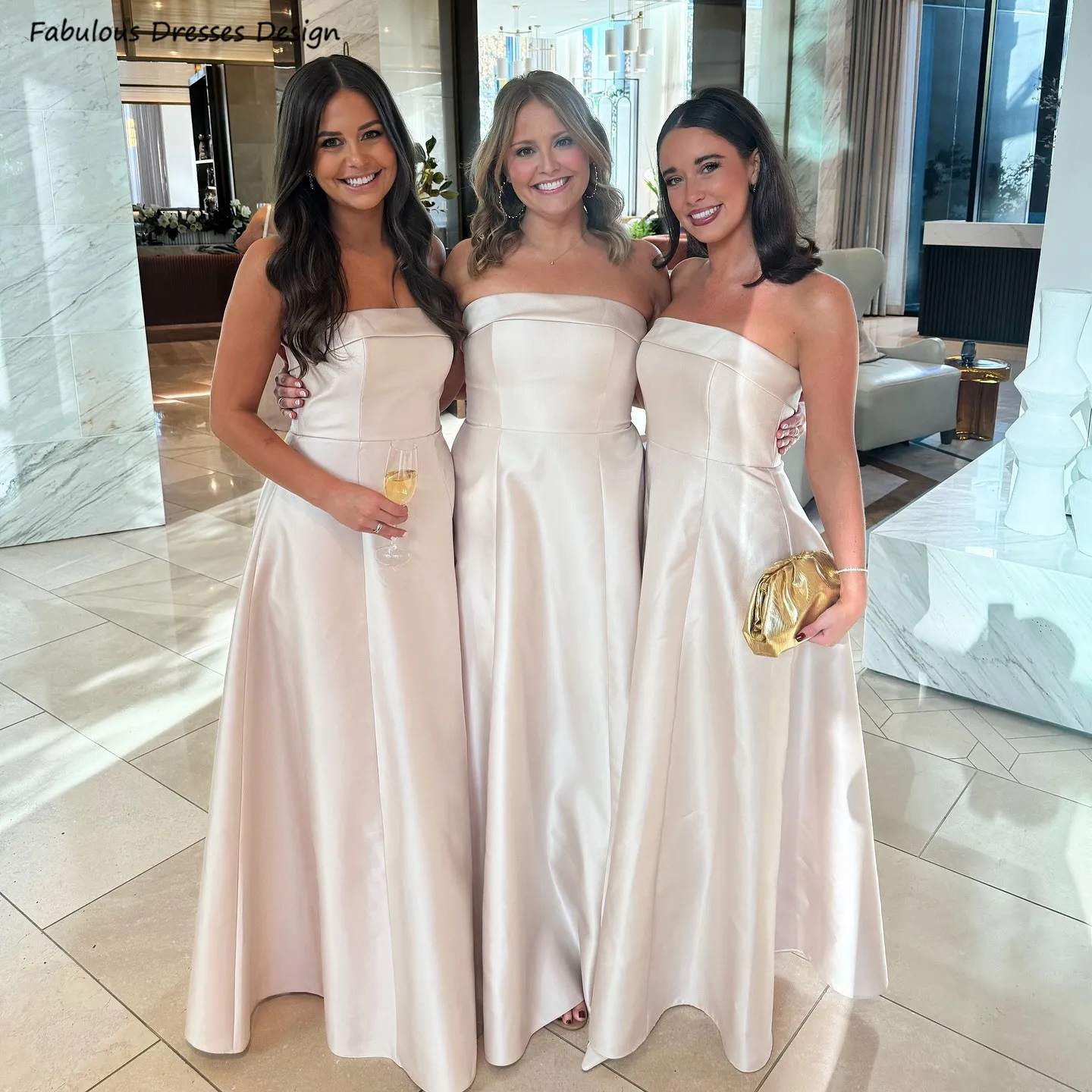 Simple Ivory Long A-line Bridesmaid Dresses Strapless Boat Neck Backless Wedding Guest Dress 2025 Women Prom Party Gown
Simple Ivory Long A-line Bridesmaid Dresses Strapless Boat Neck Backless Wedding Guest Dress 2025 Women Prom Party Gown