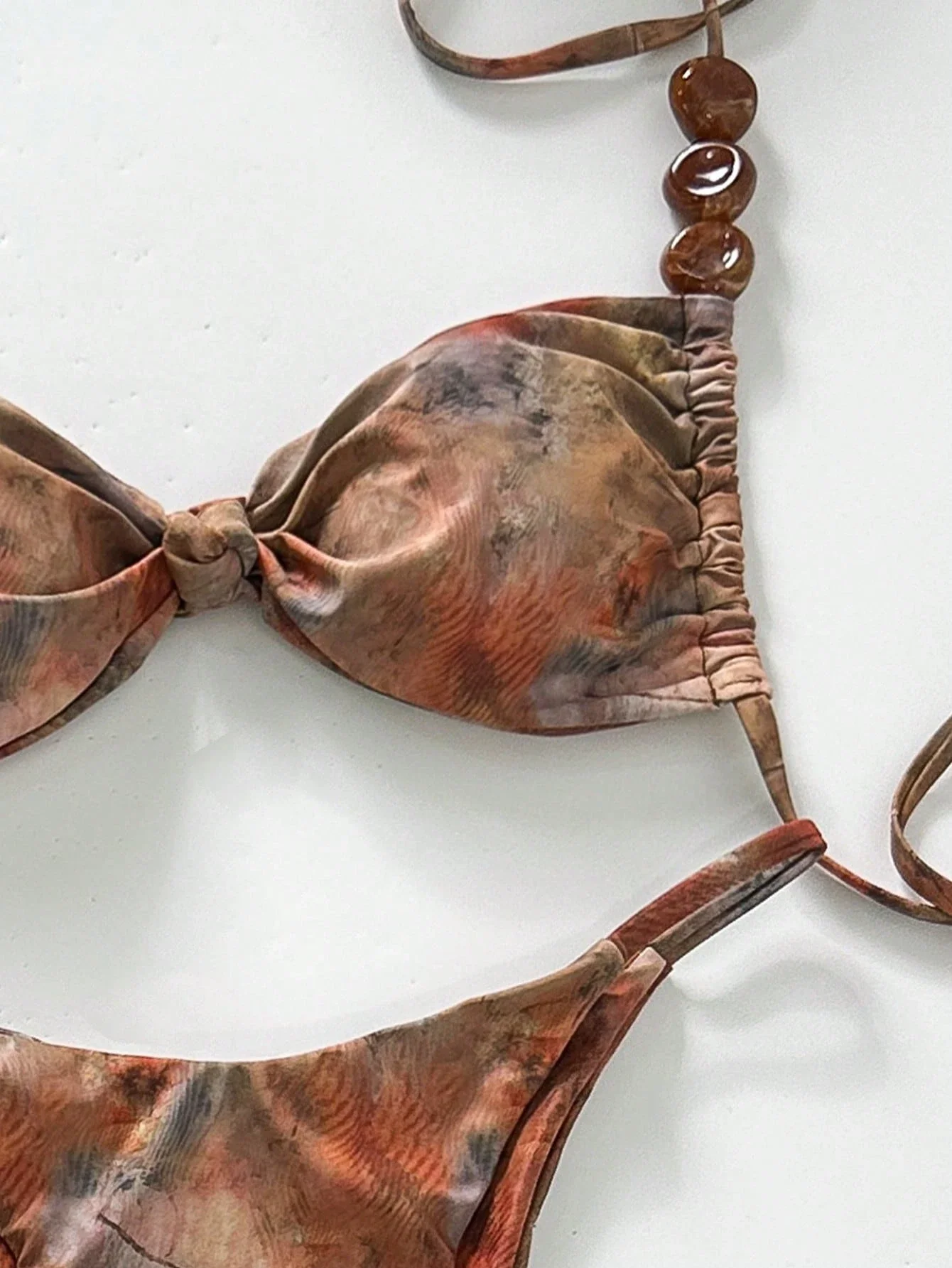 Сексуальный асимметричный комплект бикини с бисером и юбкой с рюшами, оранжево-коричневый принт, женский купальник
Сексуальный асимметричный комплект бикини с бисером и юбкой с рюшами, оранжево-коричневый принт, женский купальник