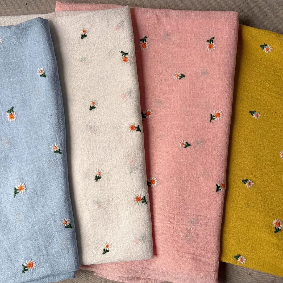 Soft Pure Natural Sunflower Embroidery Linen Cotton Fabric Handmade Patchwork Fabric for Sewing Dress Children's Clothing
Soft Pure Natural Sunflower Embroidery Linen Cotton Fabric Handmade Patchwork Fabric for Sewing Dress Children's Clothing