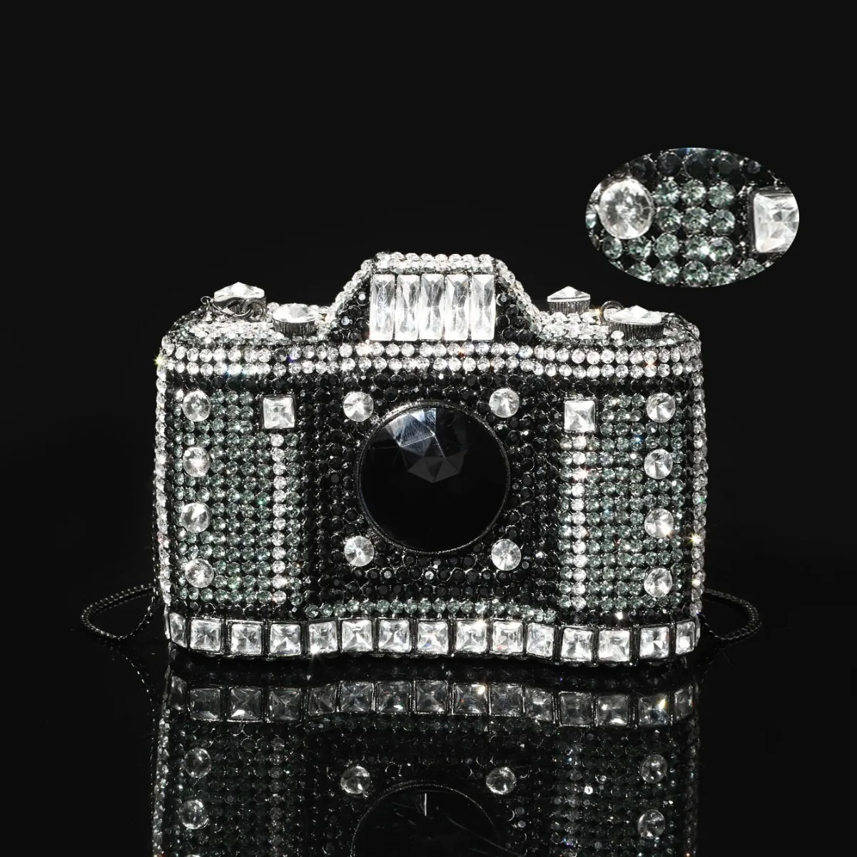Creative Diamond-encrusted Camera Type Evening Bag Birthday Wedding Banquet Diamond Shoulder Dinner Small Purses Luxury Designer
Creative Diamond-encrusted Camera Type Evening Bag Birthday Wedding Banquet Diamond Shoulder Dinner Small Purses Luxury Designer