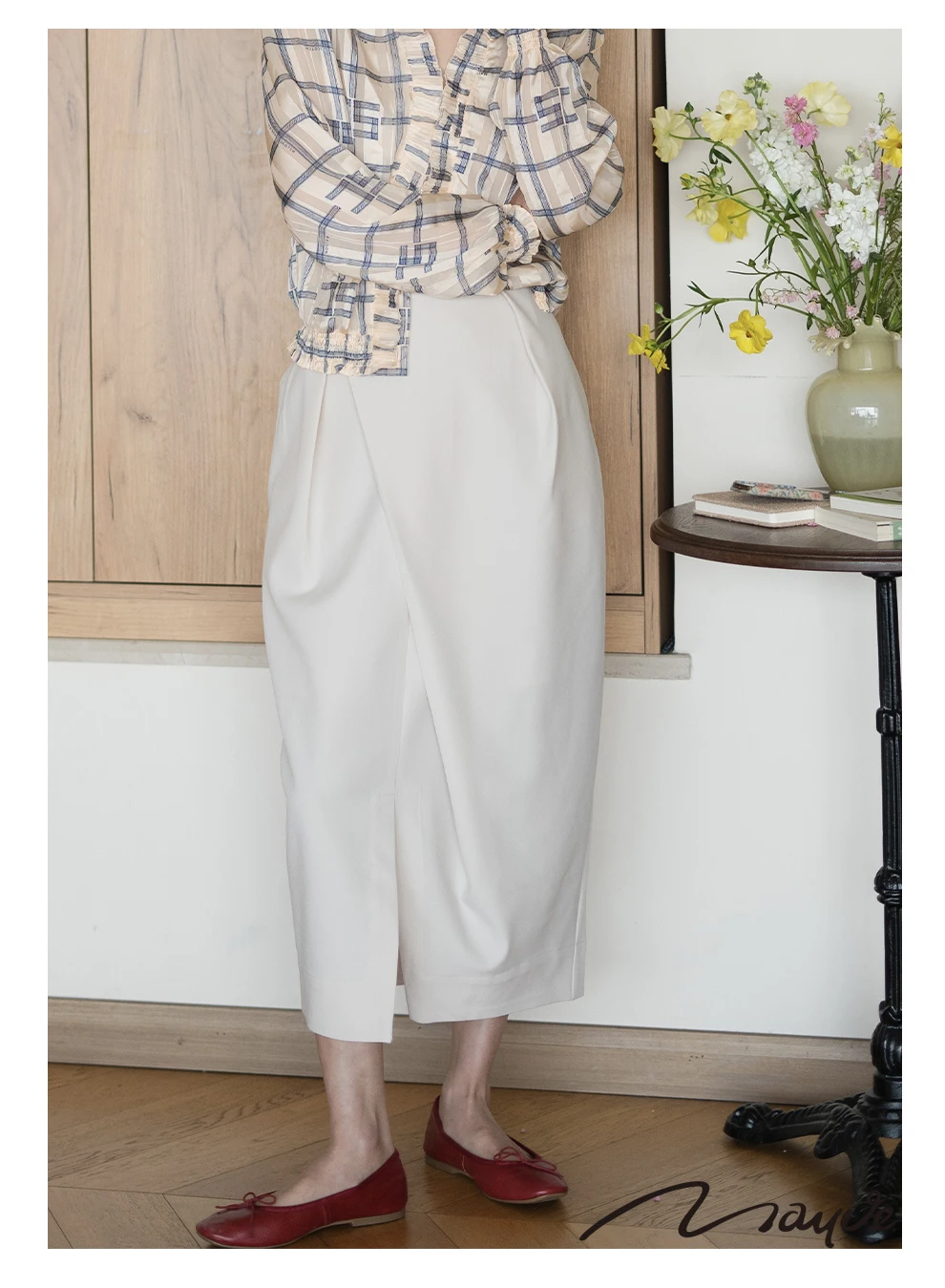 Юбка-макси из тюля Mauve Studio, свободный крой, с разрезом, с принтом в виде бутонов цветов, женская, с высокой талией, А-силуэт
Юбка-макси из тюля Mauve Studio, свободный крой, с разрезом, с принтом в виде бутонов цветов, женская, с высокой талией, А-силуэт