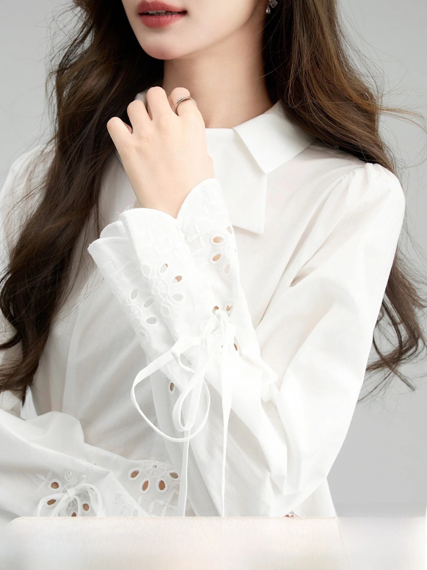 Spring 2026 Women's Long Sleeve Shirt Asymmetrical Design Breathable Cotton Floral Sleeve Button up Pure Color Commute Wear
Spring 2026 Women's Long Sleeve Shirt Asymmetrical Design Breathable Cotton Floral Sleeve Button up Pure Color Commute Wear