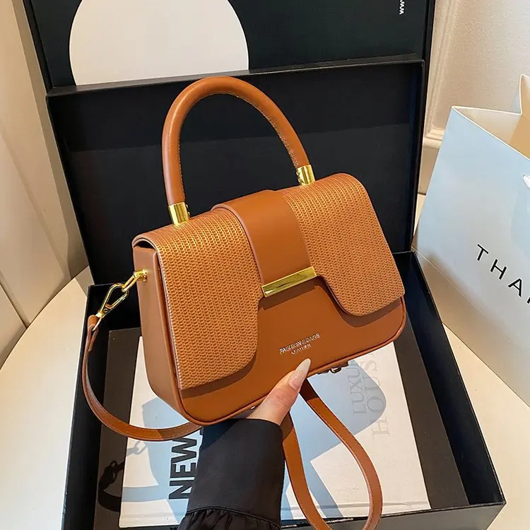 2025 New Women's Light Luxury Handbag - Fashionable, Versatile, Simple, Commuter-Friendly, Shoulder/Crossbody/Handheld
2025 New Women's Light Luxury Handbag - Fashionable, Versatile, Simple, Commuter-Friendly, Shoulder/Crossbody/Handheld
