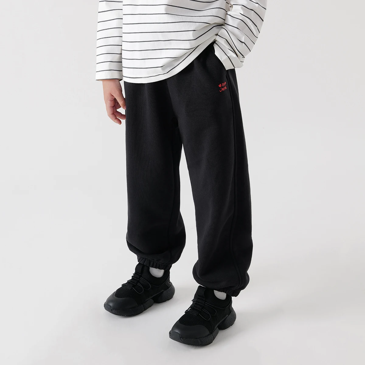 MARC&JANIE Girls Cotton Trimmed Waist Sweatpants Kids Versatile Drawstring Pants for Spring 240123
MARC&JANIE Girls Cotton Trimmed Waist Sweatpants Kids Versatile Drawstring Pants for Spring 240123