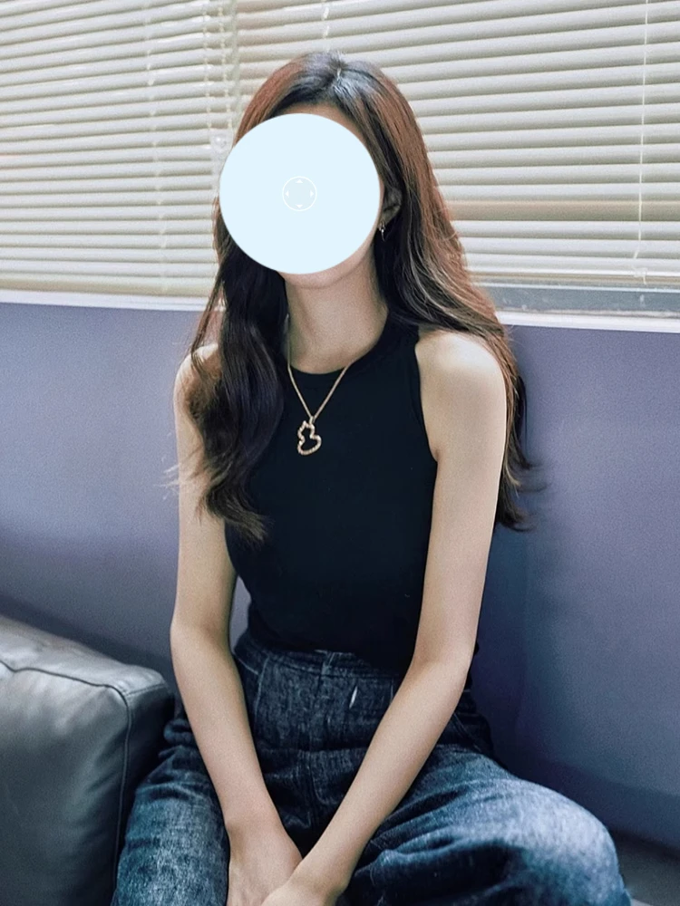 Top Women's 2025 Summer Off-Shoulder Sleeveless Knitted Neck Suspender Vest
Top Women's 2025 Summer Off-Shoulder Sleeveless Knitted Neck Suspender Vest