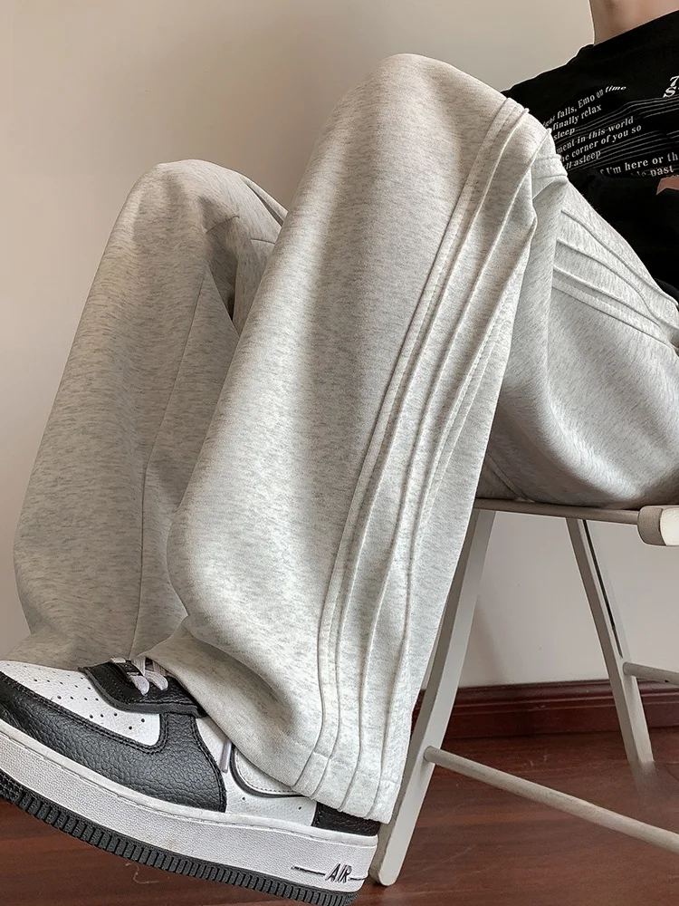 Мужские повседневные брюки Paul Frank в американском стиле, свободные, широкие, прямого кроя, осенняя новинка, комфортные, струящиеся
Мужские повседневные брюки Paul Frank в американском стиле, свободные, широкие, прямого кроя, осенняя новинка, комфортные, струящиеся