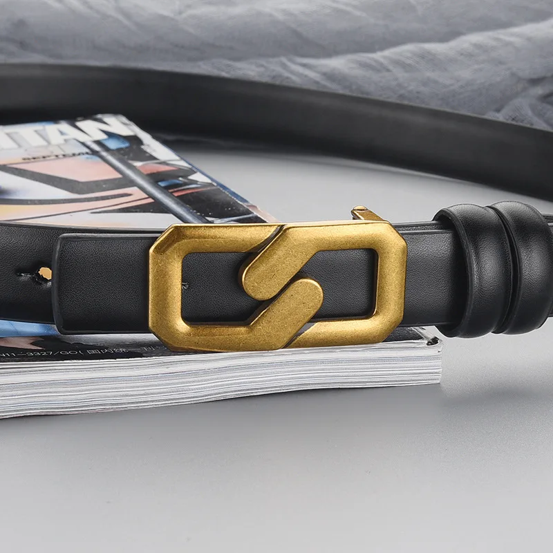Women's Leather Buckle Double-sided Belt, Both Sides Can Be Used for Simple and Fashionable Cowhide Versatile Pants Belt
Women's Leather Buckle Double-sided Belt, Both Sides Can Be Used for Simple and Fashionable Cowhide Versatile Pants Belt