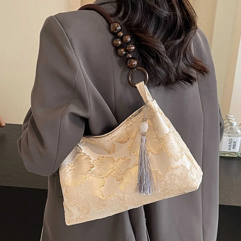 Chinese Style Women's Shoulder Bag Classic Fashionable Embroidered Tote Bag Designer Women Hanfu Handbag
Chinese Style Women's Shoulder Bag Classic Fashionable Embroidered Tote Bag Designer Women Hanfu Handbag