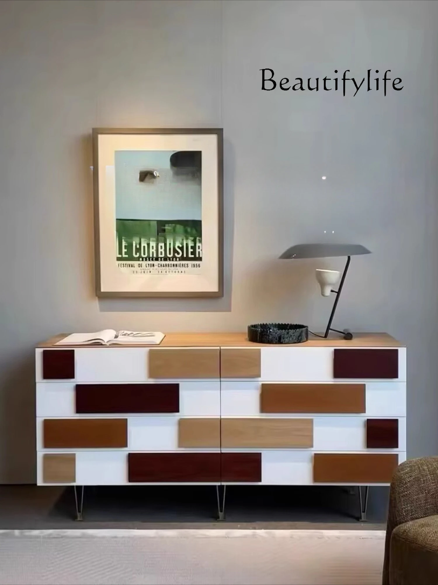 Современный простой входной шкаф, бытовая входная дверь, обеденный боковой шкаф из массива дерева, разноцветная дверь, сундук для спальни
Современный простой входной шкаф, бытовая входная дверь, обеденный боковой шкаф из массива дерева, разноцветная дверь, сундук для спальни