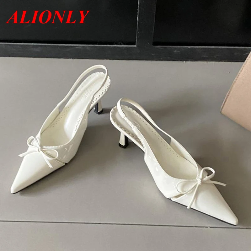 Alionly 2025 New Transparent Crystal Woman Sandals Sexy Platform Ankle Buckle Strap Extreme Thin High Heels
Alionly 2025 New Transparent Crystal Woman Sandals Sexy Platform Ankle Buckle Strap Extreme Thin High Heels