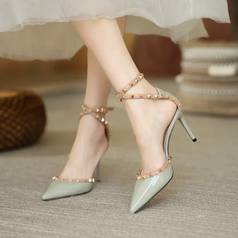 Rivet High Heels Women's Stiletto Heels 2024 New Style Temperament Matching Skirt Sexy Pointed One Line Buckle Wrap Sandals
Rivet High Heels Women's Stiletto Heels 2024 New Style Temperament Matching Skirt Sexy Pointed One Line Buckle Wrap Sandals