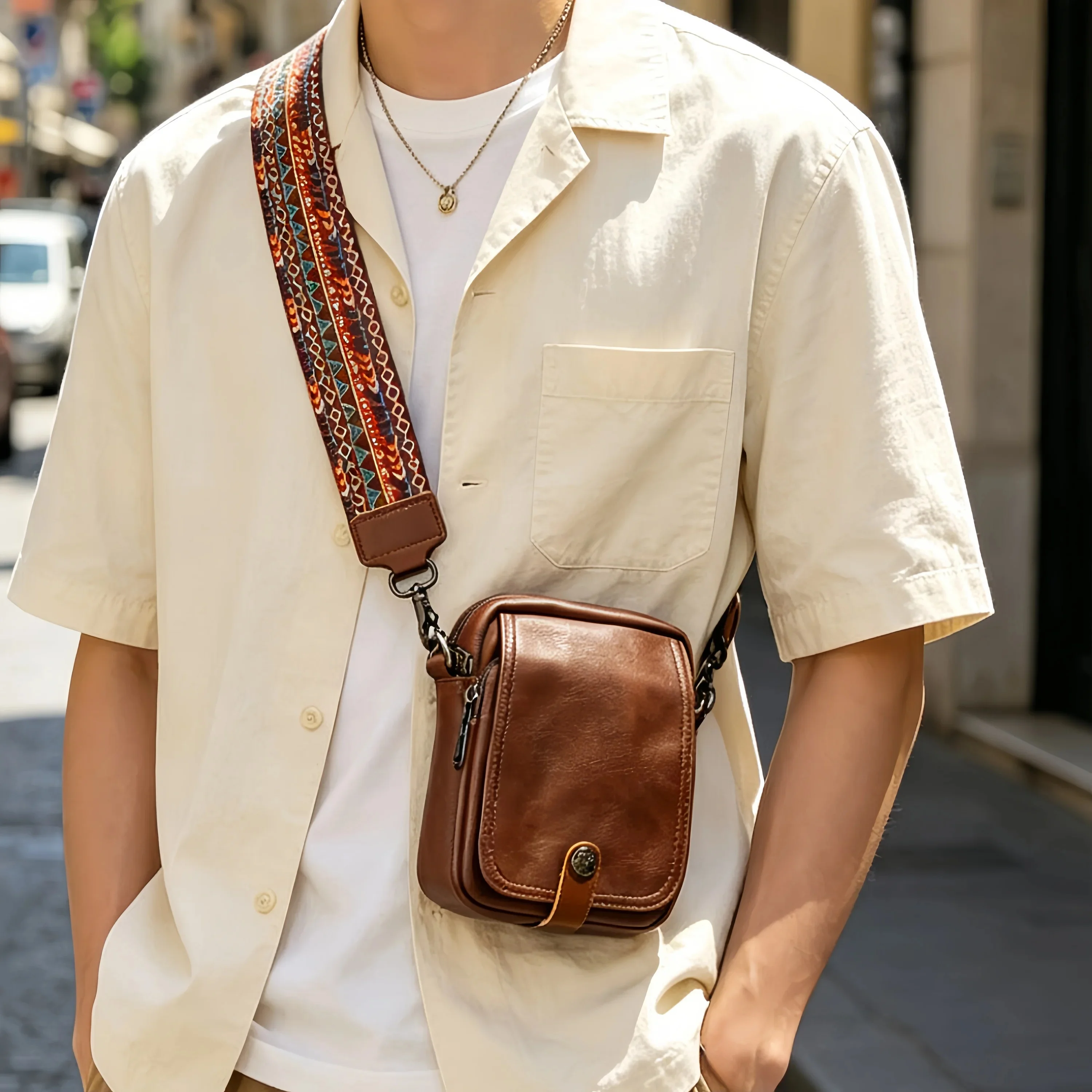 Retro Wide Strap Crossbody Bag Unisex Fashionable Small Satchel Outdoor Citywalk Versatile Single Shoulder Bag for Shopping
Retro Wide Strap Crossbody Bag Unisex Fashionable Small Satchel Outdoor Citywalk Versatile Single Shoulder Bag for Shopping