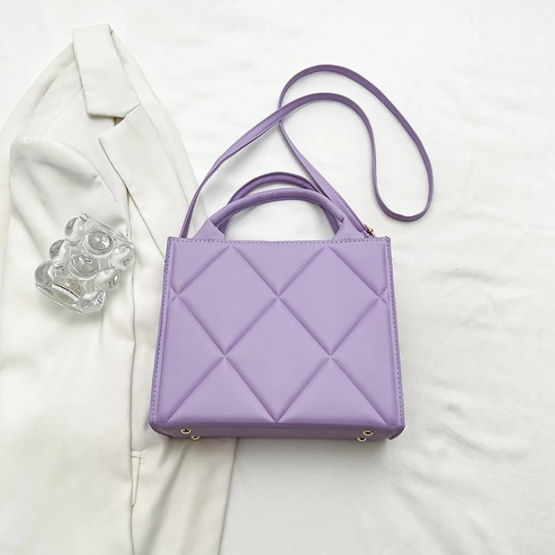 Solid Color Diamond Grid Bag for Women, 2025 New Hand-held Shoulder Crossbody Bag, Embossed Small Square Bags
Solid Color Diamond Grid Bag for Women, 2025 New Hand-held Shoulder Crossbody Bag, Embossed Small Square Bags