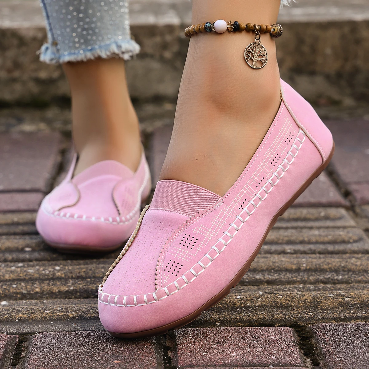 2025 New Plus Size Women Flats Shoes Autumn Solid Color Fashion Sneakers Women Lightweight Comfortable Non Slip Casual Loafers
2025 New Plus Size Women Flats Shoes Autumn Solid Color Fashion Sneakers Women Lightweight Comfortable Non Slip Casual Loafers