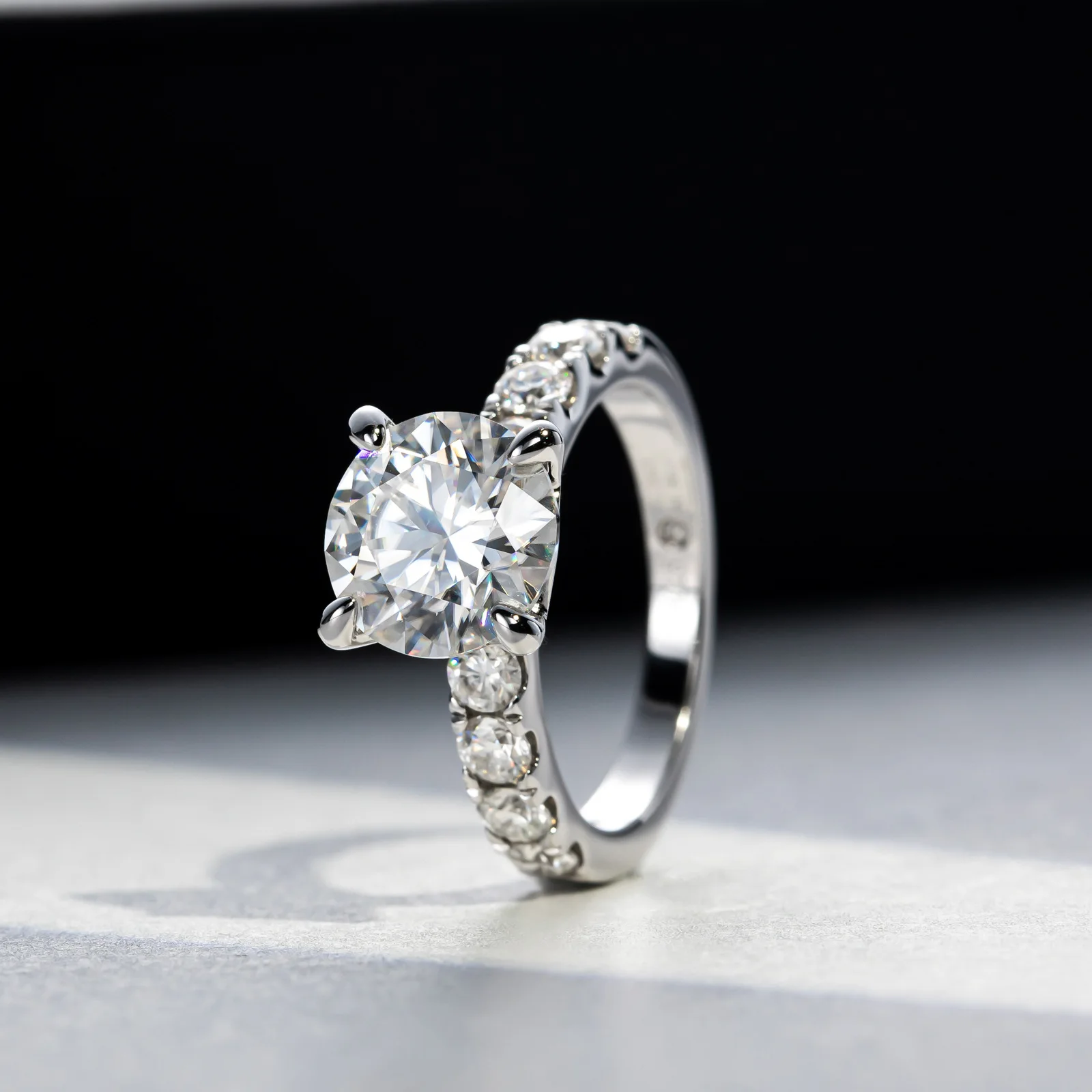Carnica 9.5mm 3.5CT Stone Real Moissanite Ring for Women 100% S925 Sterling Silver Sparkling Wedding Band Jewelry GRA D Color
Carnica 9.5mm 3.5CT Stone Real Moissanite Ring for Women 100% S925 Sterling Silver Sparkling Wedding Band Jewelry GRA D Color