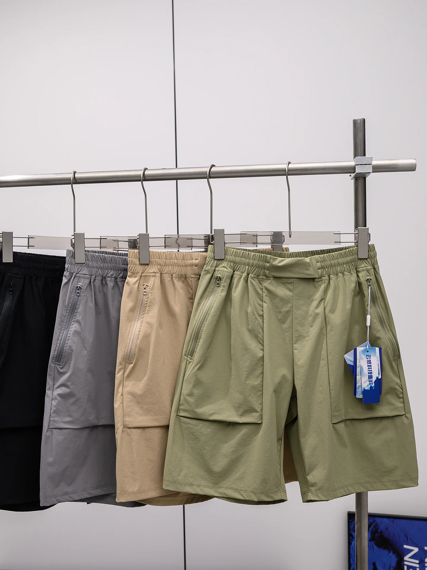 Elastic Quick Dry Five Pocket Men's Shorts Summer Sports Waist Fit Loose Comfortable Short Pants Casual Fashionable Men's Briefs
Elastic Quick Dry Five Pocket Men's Shorts Summer Sports Waist Fit Loose Comfortable Short Pants Casual Fashionable Men's Briefs