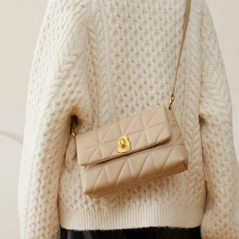 Designer Luxury Bag Women Diamond Grid Chain Underarm Bag Genuine Leather Shoulder Women Bag Fashionable/Versatile Crossbody Bag
Designer Luxury Bag Women Diamond Grid Chain Underarm Bag Genuine Leather Shoulder Women Bag Fashionable/Versatile Crossbody Bag