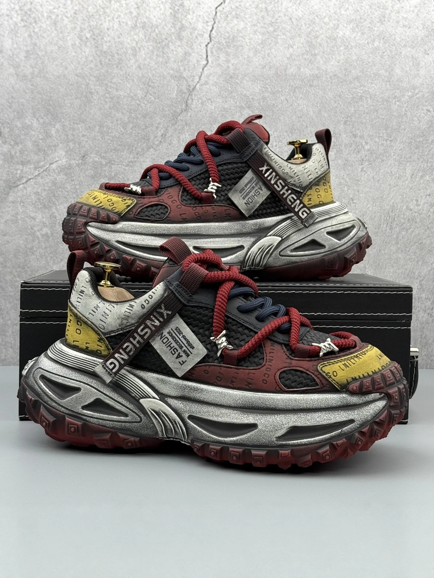 Casual Men's Sport Shoes 2026 New Summer Thick Bottom Heightening Dad Shoes Teenagers Trendy Worn out Style Low Top Sneakers
Casual Men's Sport Shoes 2026 New Summer Thick Bottom Heightening Dad Shoes Teenagers Trendy Worn out Style Low Top Sneakers