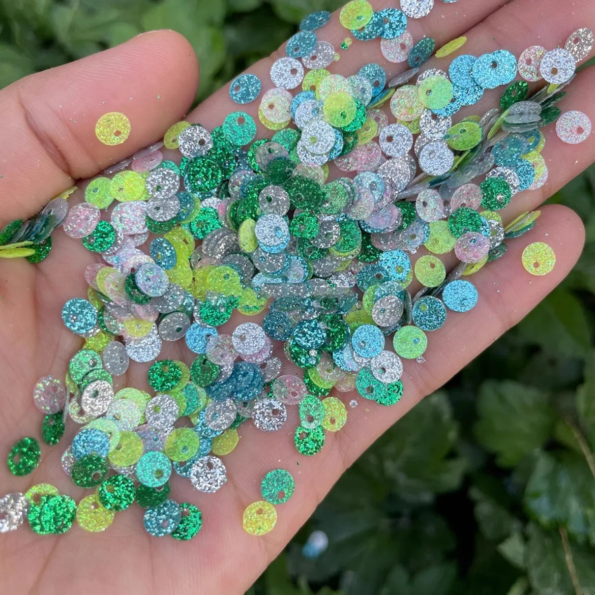 5mm/10mm Circular edge hole onion powder mixed color Sequins For Sew Garment Accessories Laser Paillettes Dance brillantini
5mm/10mm Circular edge hole onion powder mixed color Sequins For Sew Garment Accessories Laser Paillettes Dance brillantini