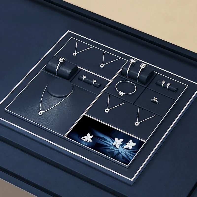 Light luxury jewelry display rack, high-end leather rings, necklaces, earrings counter, jewelry display tray
Light luxury jewelry display rack, high-end leather rings, necklaces, earrings counter, jewelry display tray